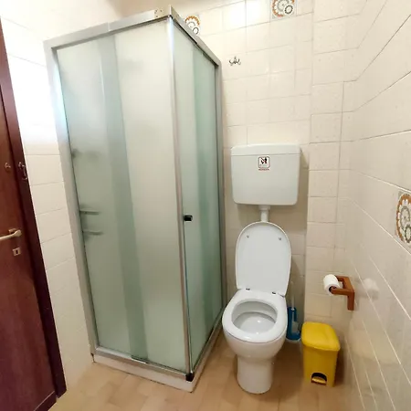 2 Bedrooms With Enclosed Garden And Wifi At 3 Km Away From The Διαμέρισμα Arona